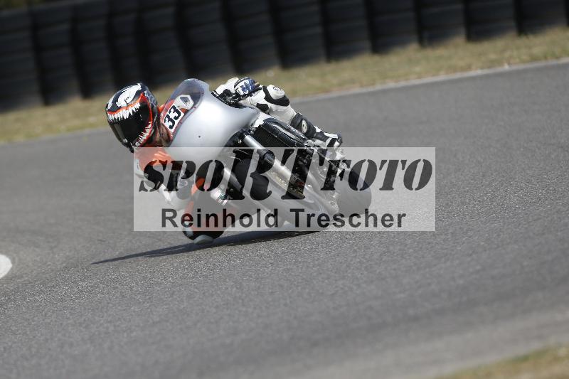 /37 09.08.2026  Pluess Motosport ADR/Freies Fahren/33